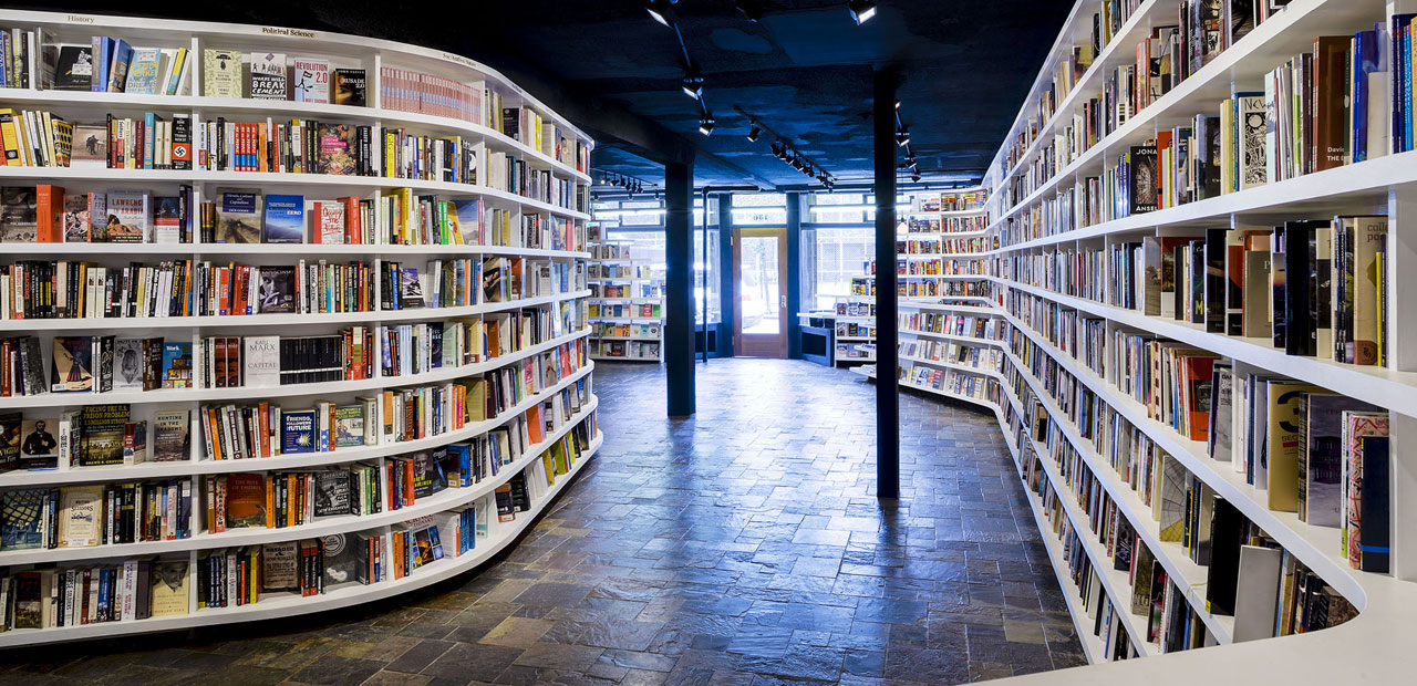 Книга my shop. Книжный магазин изнутри. Книжный магазин вид изнутри. Книжный магазин внутренняя иллюстрация. Цвета для книжного магазина.